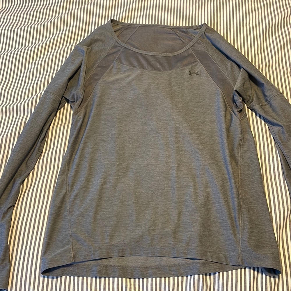 Under armor dri-fit long sleeve exercise top